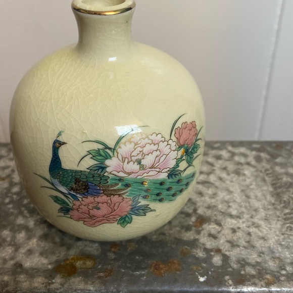 Vintage gold trimmed Small cream peacock decorative jar bud Vase crazing @ - Picture 1 of 4